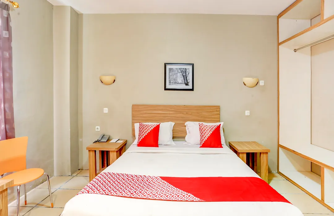 Oyo 90027 Ulin Guesthouse-1