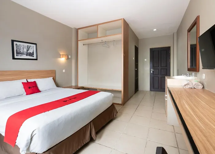 Reddoorz Plus At Hotel Ulin Samarinda