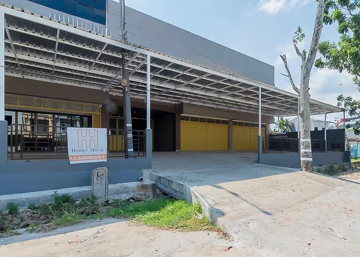 RedDoorz Plus near Taman Budaya Samarinda